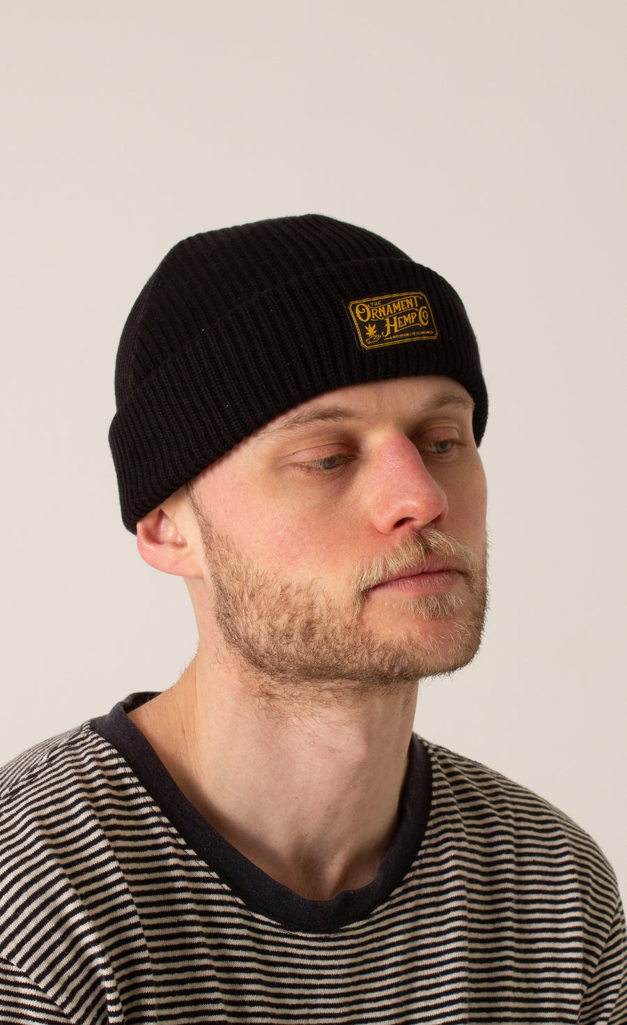 Cosmos black beanie