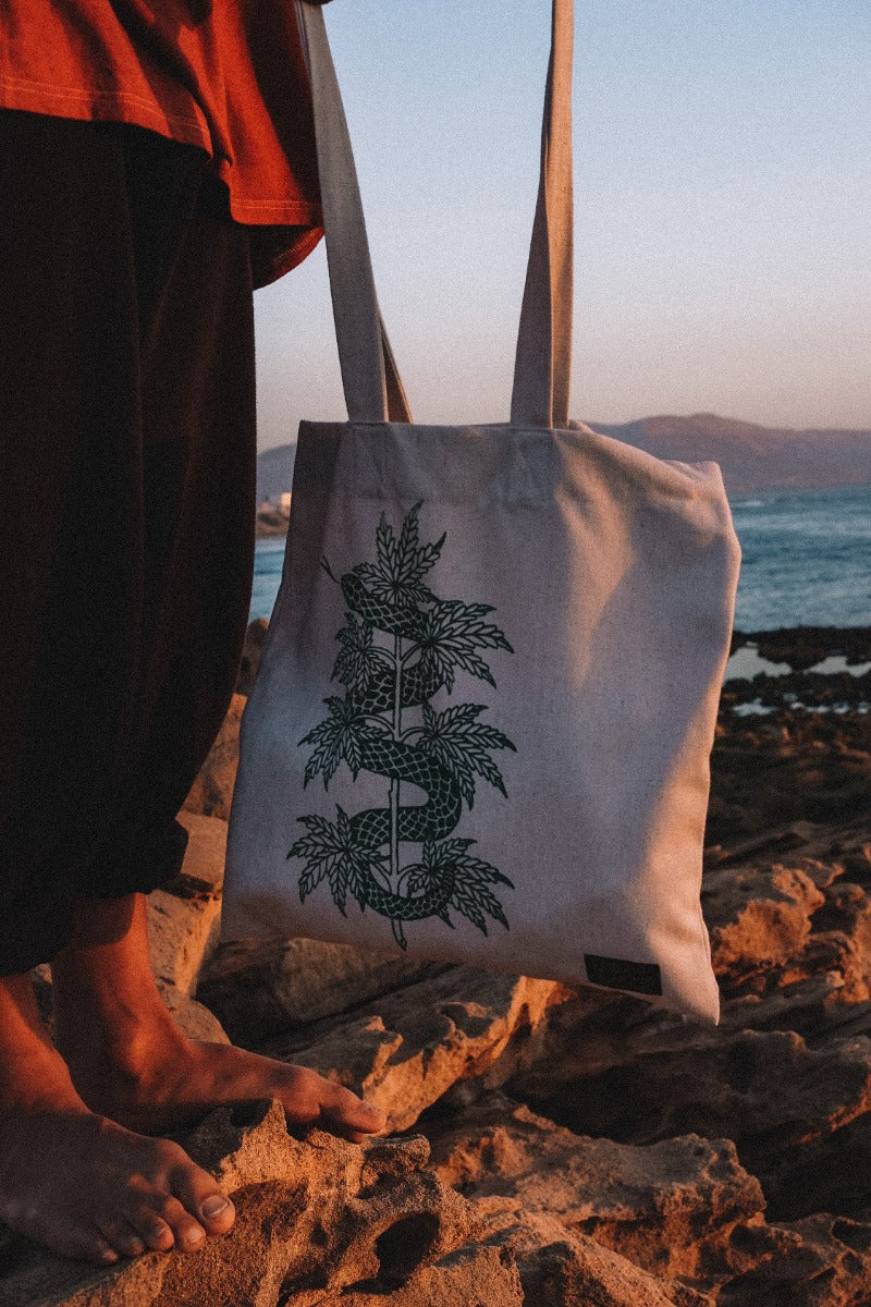 Hemp totebag with green snake print and woven label