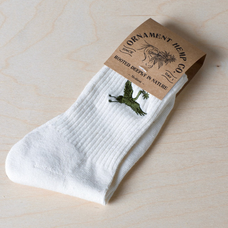 Hemp socks with green crane bird embroidery